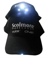 Gorra con logo y luz LED Gorra con logo y luz LED